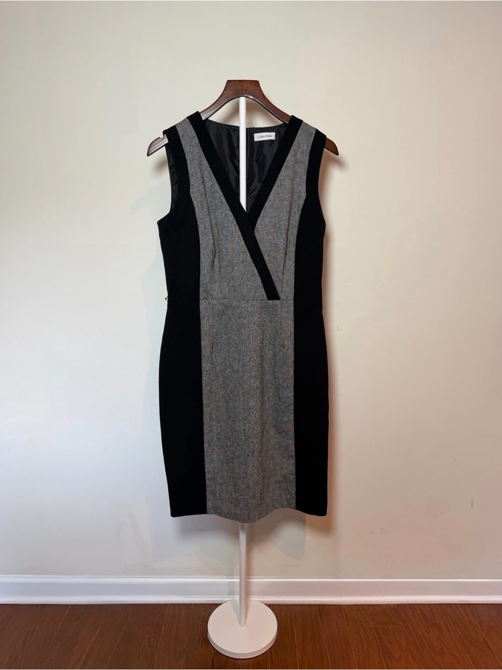 Calvin Klein Colorblock Sheath Dress Gray Black Sleeveless Career Size MP